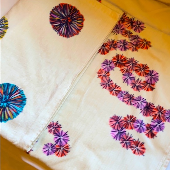 Vera Bradley beach towel - Picture 2 of 4